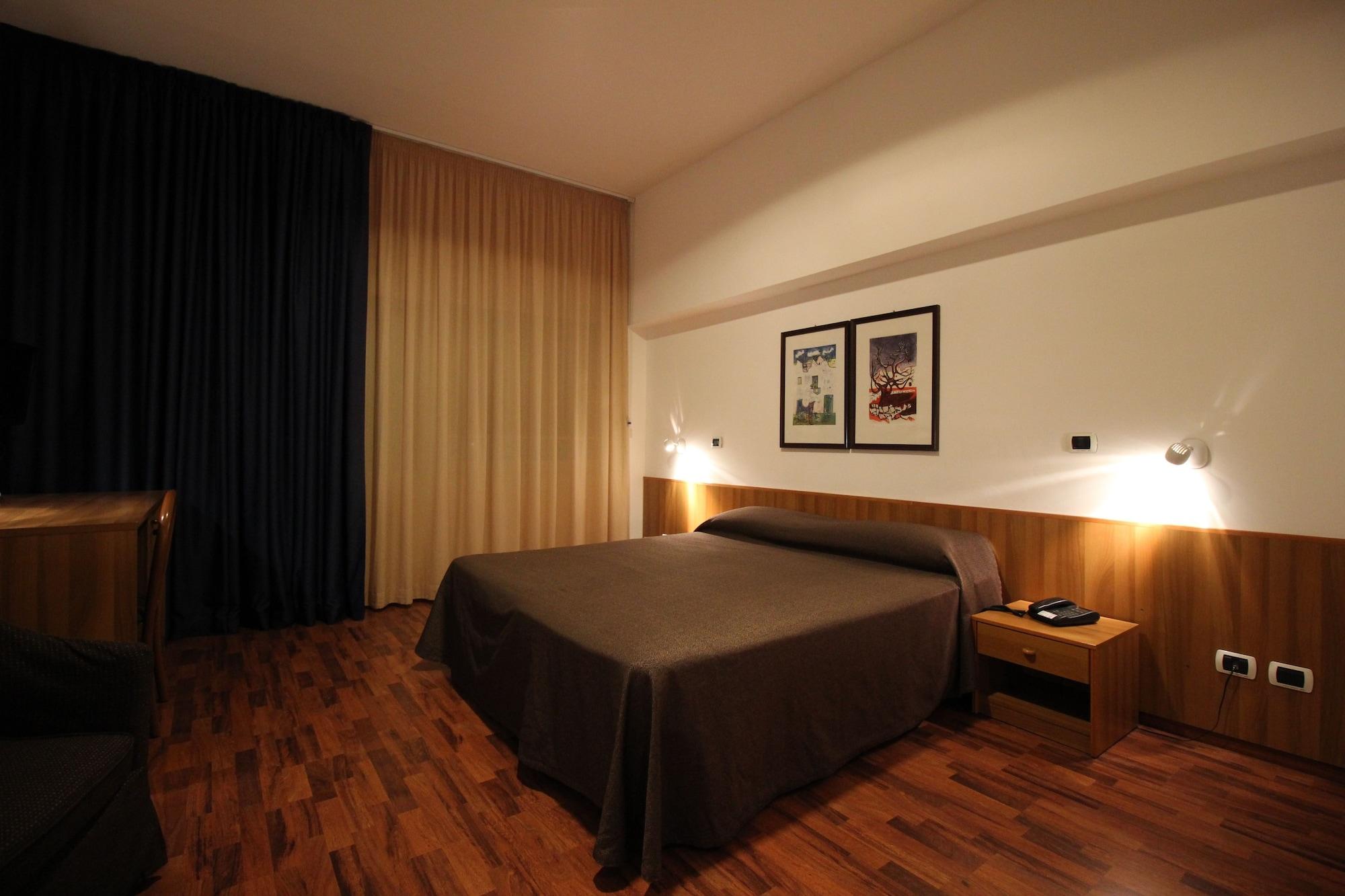 Hotel Majesty Bari Exterior photo